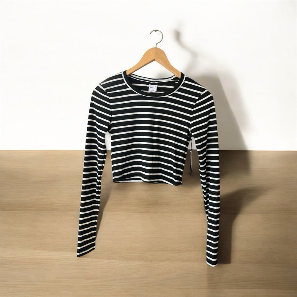NEW Jo & Co Black & White Striped Crop Top Long Sleeve Size Small Trendy Chic